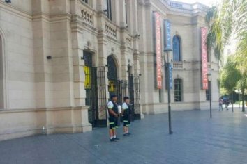 Una joven embarazada se arrojó del techo del Patio Olmos