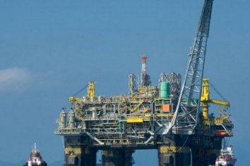 El coronavirus ya bajó u$s10 el precio del barril del Brent, crudo de referencia para la Argentina