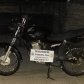 Hallaron oculta entre la maleza una moto robada