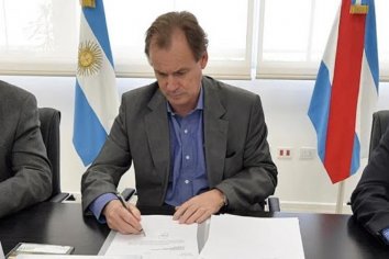 El Gobierno de Entre Ríos redujo a la mitad los sueldos de los funcionarios