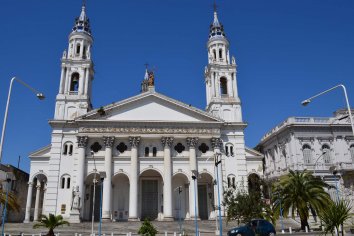 Los restos de Maulión serán enterrados en la Catedral de Paraná