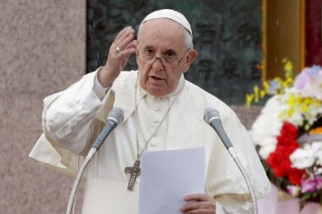 Francisco pidió a los jefes de las naciones del mundo que inviertan en salud
