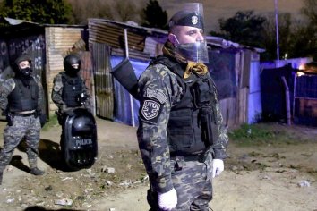 Tras un fuerte brote de contagios, aíslan una villa del Gran Buenos Aires