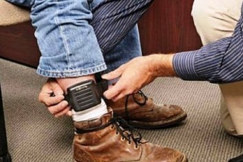 Rompió la tobillera electrónica y violó la prisión domiciliaria