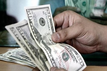 Restringen la compra de dólar Bolsa y “contado con liquidación”
