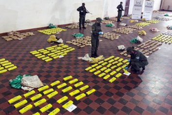 Abandonó la camioneta tras eludir un control: llevaba 718 kilos de marihuana
