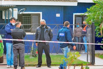 Ahorcó a su pareja con un cordón tras sorprenderla por detrás