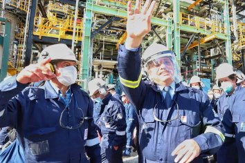 Fernández inauguró la primer planta refinadora de diésel premium del país