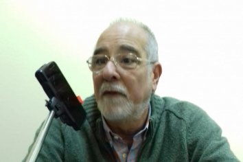 "Este virus es tan contagioso que satura el sistema de salud y lo paraliza para atender a otras patologias"