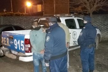 Tenían la música fuerte y agredieron al personal policial, cinco fueron detenidos