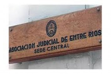 Los judiciales anunciaron el primer paro contra la