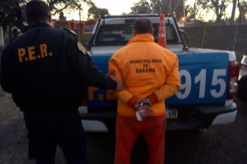 Detuvieron a un hombre luego de golpear a su pareja con un martillo y empujar a su hija