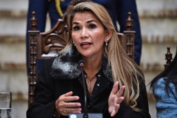 La presidenta de Bolivia, Jeanine Añez, tiene coronavirus
