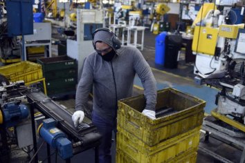 La economía cayó 13.2% en Julio