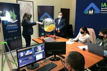 Se realizó el sorteo de viviendas que la provincia construye en San José