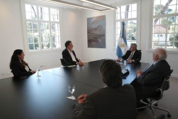 Alberto Fernández se reunió con científicos que realizan la investigación del suero equino hiperinmune