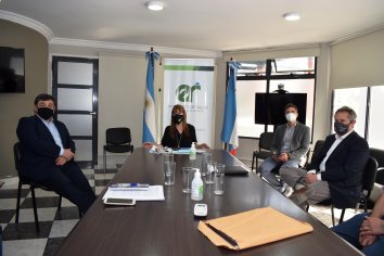 Velázquez se reunió con autoridades de Concepción del Uruguay