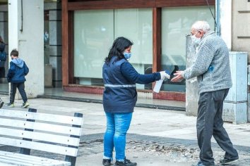 Concientizar al ciudadano frente a la pandemia, una intensa tarea para frenar el contagio