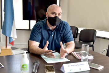 Bachetti aseguró que "ni bien esté aprobada la vacuna" avanzarán sobre el grupo de adultos mayores de 60 años