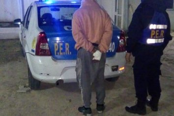 Un individuo fue detenido por intentar ingresar a una casa a robar