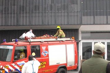 Un obrero debió ser hospitalizado tras caer de cinco metros de altura