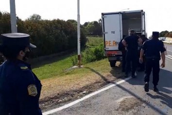 Mujer hallada en el Acceso Norte: Investigan las causas