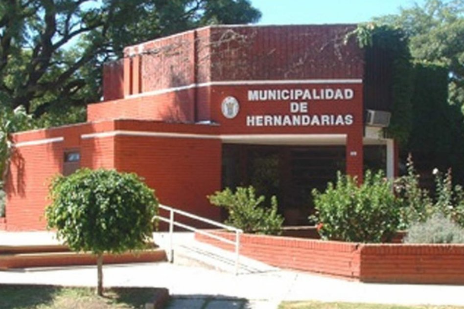 Cerraron la municipalidad de Hernandarias por desinfección - Noticias | La voz 90.1