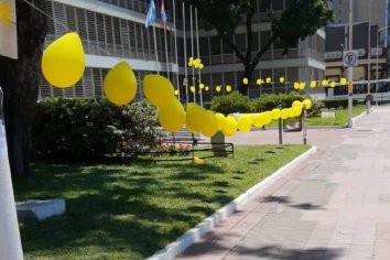GLOBOS AMARILLOS