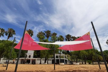 Trabajan para una temporada de verano con playas seguras y equipadas