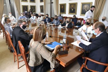 Bordet dijo que seguirá priorizando recursos en salud y ratificó el adicional para el personal afectado a la pandemia