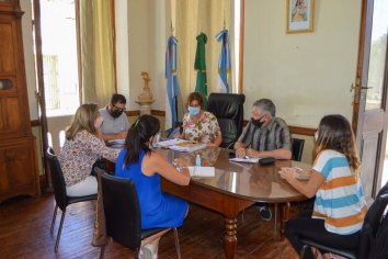 Evaluaron terrenos para ejecutar nuevas viviendas en Victoria