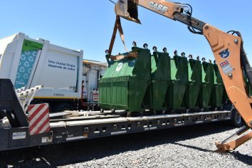 Instalan nuevos contenedores metálicos en los barrios