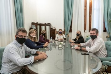 La vicegobernadora Stratta y los ministros del Ejecutivo respaldaron a Sonia Velázquez