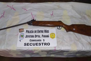 Le disparó a un hombre con un aire comprimido