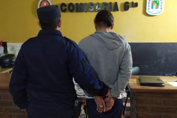 Dos sujetos se encondieron para intenrar robar, uno fue detenido