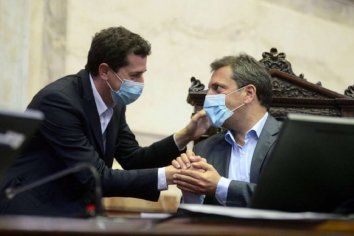 Wado de Pedro y Sergio Massa se reúnen con los presidentes de bloques para avanzar en la postergación de los comicios