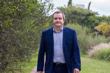 Para Oscar Atienza, es fundamental evitar la circulación de personas para frenar el avance de las nuevas variantes del coronavirus