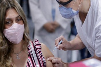 Argentina está entre los 20 países que más dosis administraron a nivel mundial