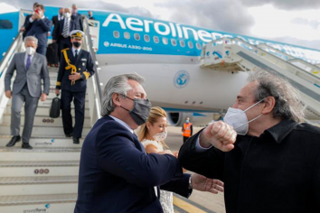 El Presidente arribó al país luego de su gira europea por Portugal, España, Francia e Italia