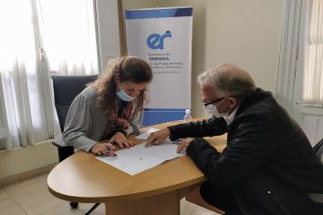 La provincia firmó un convenio para ampliar la red de gas natural en Libertador San Martín