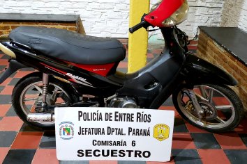 Robó una moto y la dejó tirada antes de que la policía lo atrapara