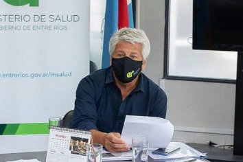 Preocupante: Eduardo Elías reveló que existen docentes que rechazan inocularse con determinadas vacunas