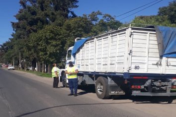 "Aquel nos lleno de drogones, éste de policías y siguen la joda", expresó Alejandra Rivieri