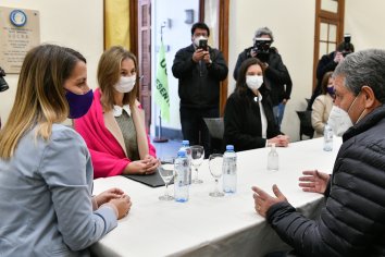 Gobierno, gremios y sector privado acuerdan generar puestos de trabajo para mujeres en la construcción