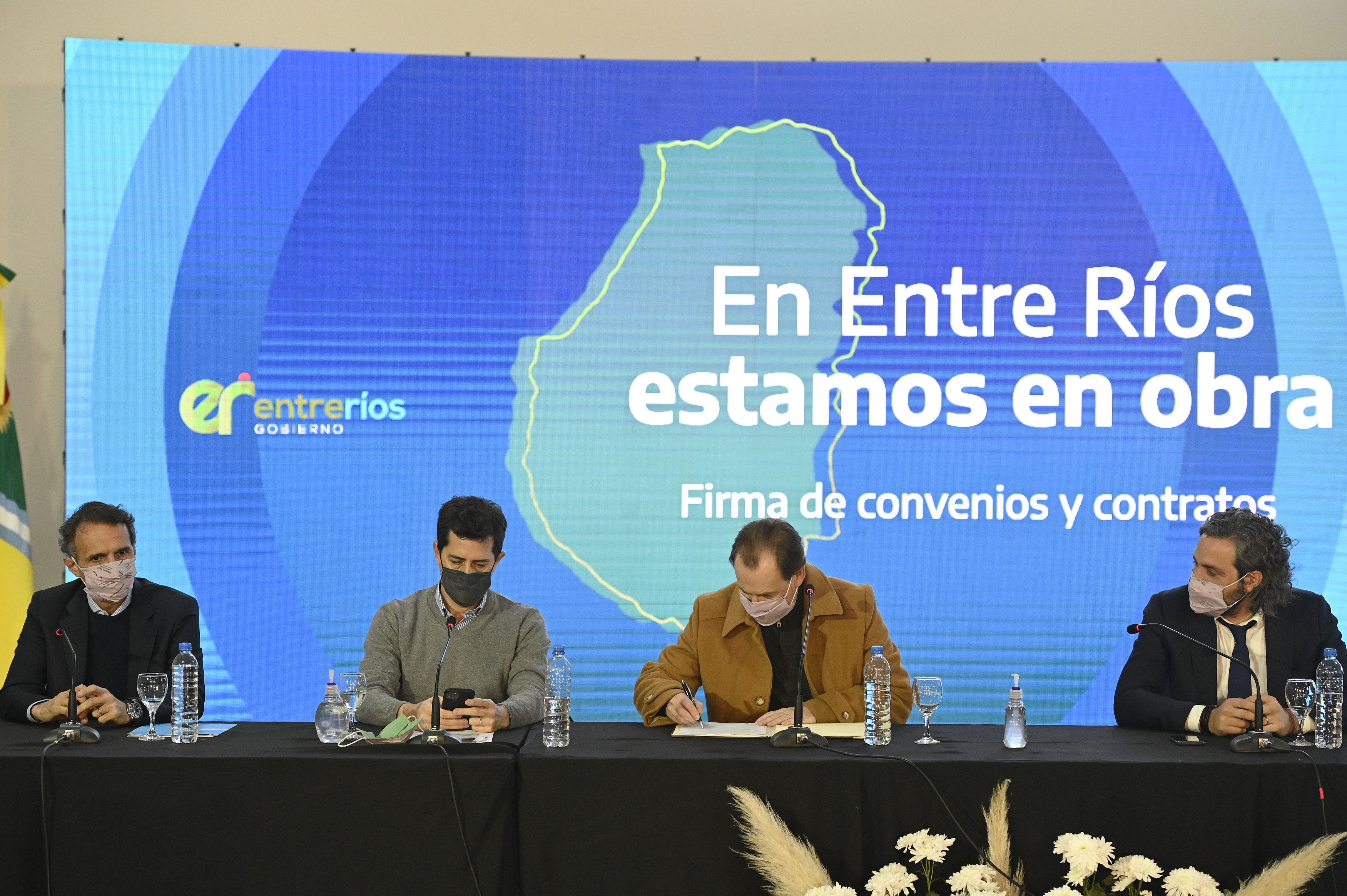 Bordet: "Trabajamos en una agenda para el futuro de Entre Rios" - Noticias - Vimarsana News