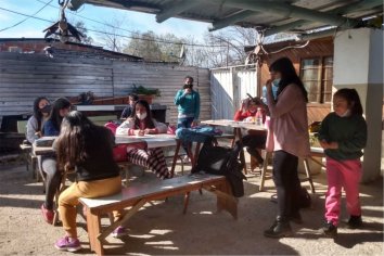El programa de apoyo escolar del Becario continuó con las actividades durante el receso invernal