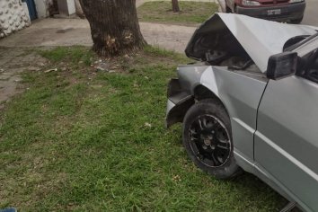 Salió a probar el auto sin saber manejar y estando alcoholizada