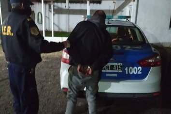 Acudieron a un domicilio por principio de incendio y el propietario terminó detenido
