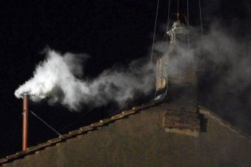 SALE HUMO BLANCO, HAY ACUERDO
