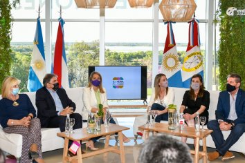 Stratta sostuvo que la Feria del Centro fortalece el desarrollo local y la identidad cultural de la región